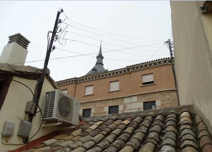 Konukevi Alcazar Toledo