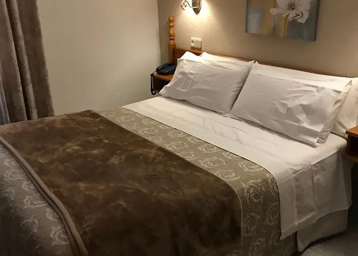 Alcazar Konukevi Toledo